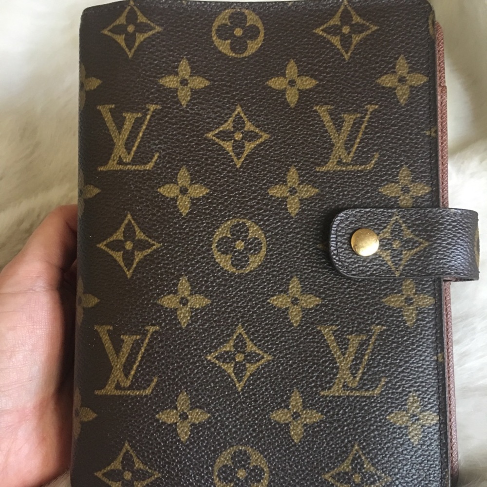 Louis Vuitton agenda mm